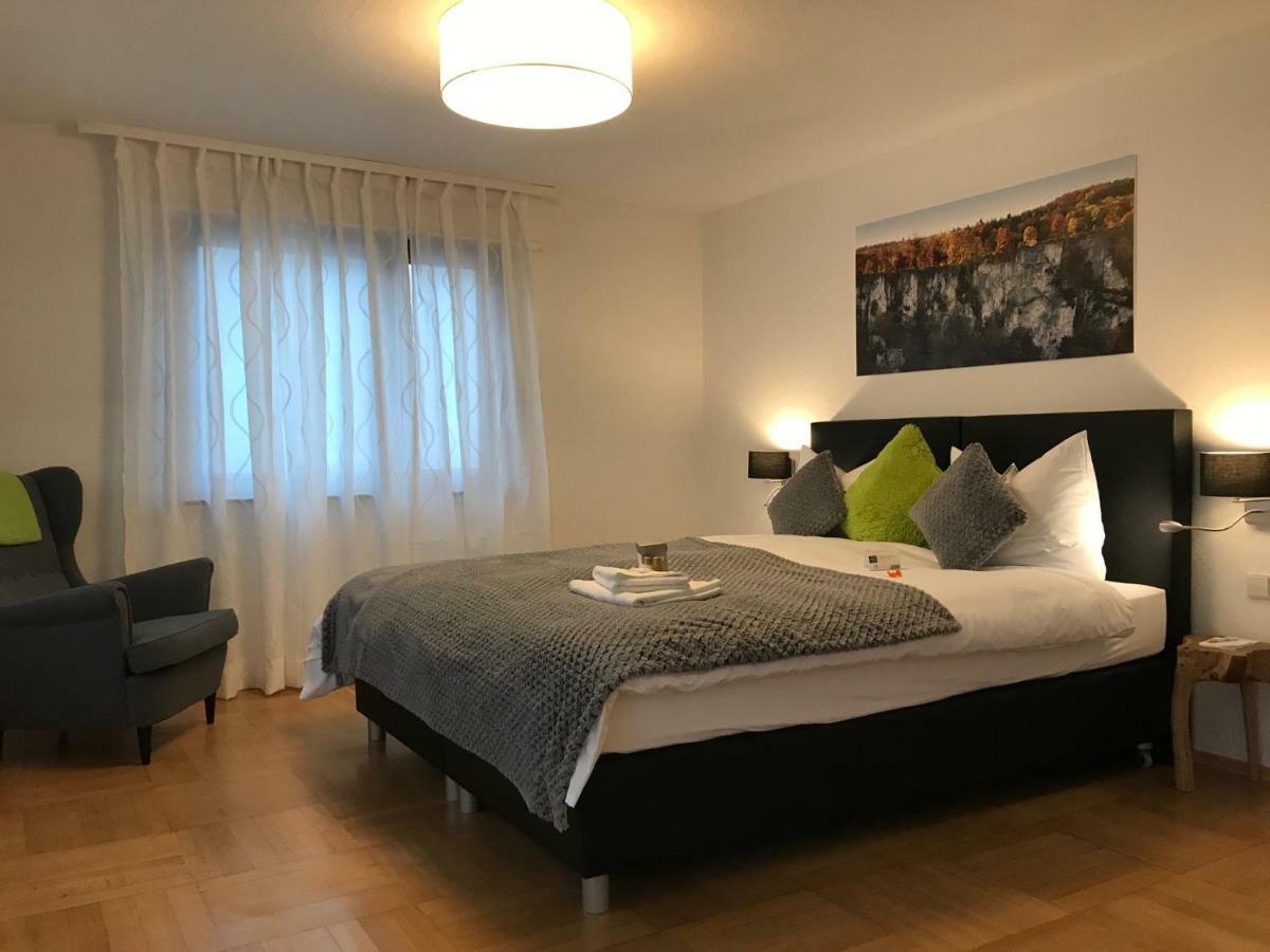 Ferienhaus Vier Jahreszeiten Bad Urach Bagian luar foto